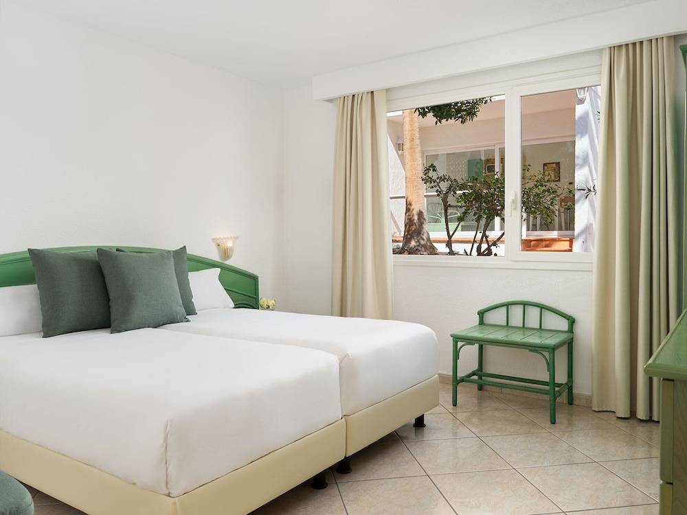 Aparthotel Esquinzo Y Monte Del Mar 11/50