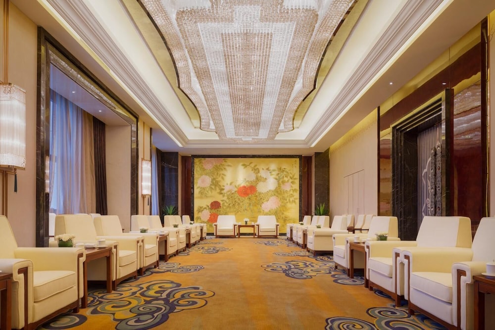 Wanda Realm Chifeng Hotel 15/34