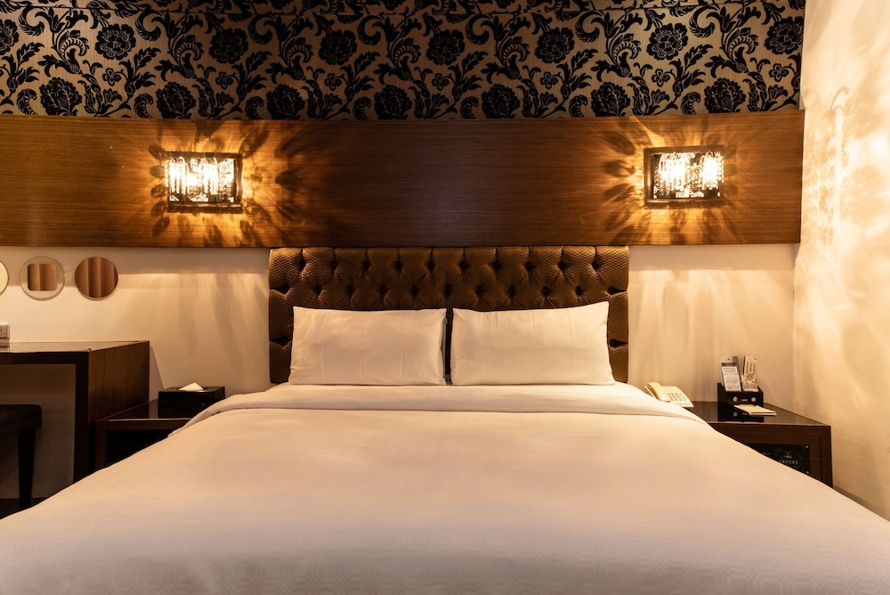 The River Fashion Hotel 22/65