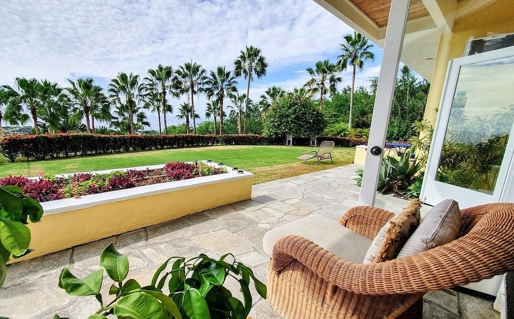 Luana Nai'a Inn 29/50