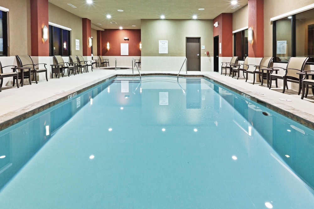 Holiday Inn Hotel & Suites Tulsa South 3/56