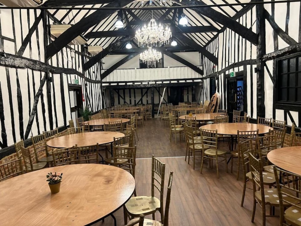 The Chichester Hotel 25/34