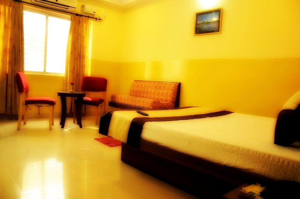 DELUXE, DOUBLE BED