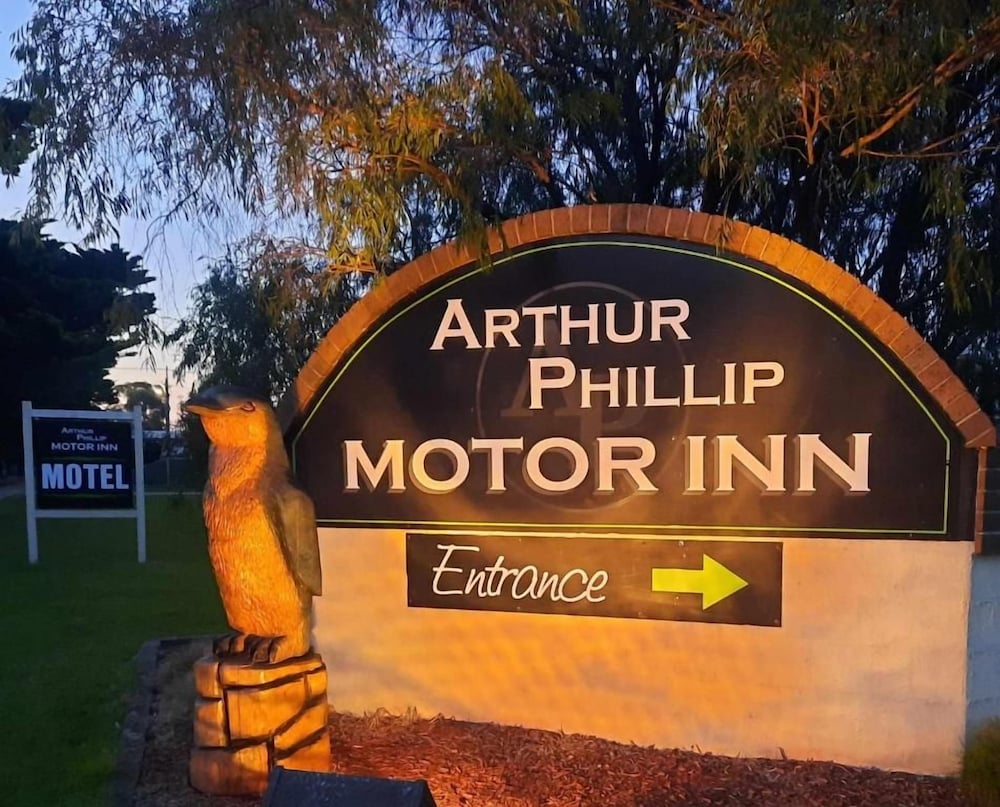 Arthur Phillip Motor Inn 16/36