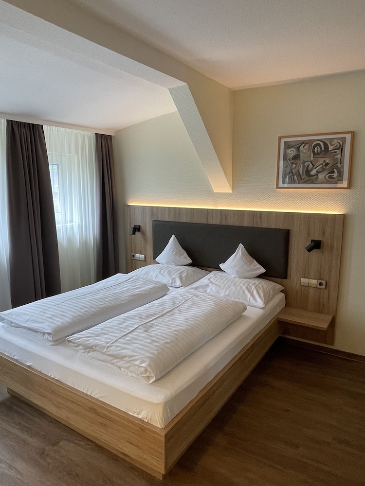 Hotel Niedersaechsischer Hof 29/75