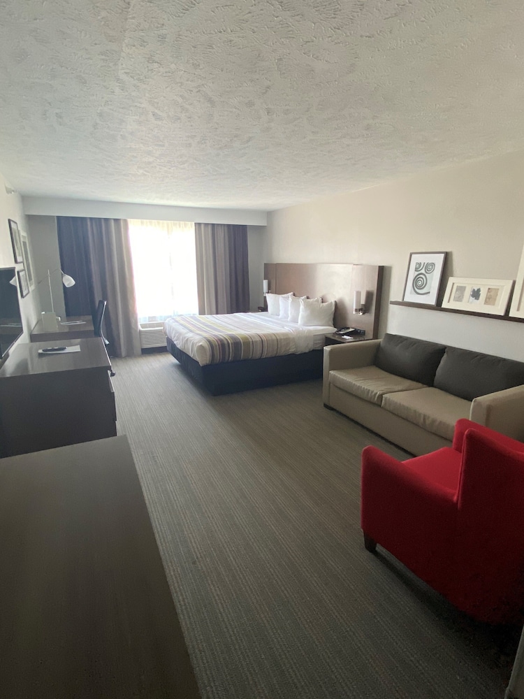 Country Inn and Suites by Radisson Council Bluffs IA 18/30