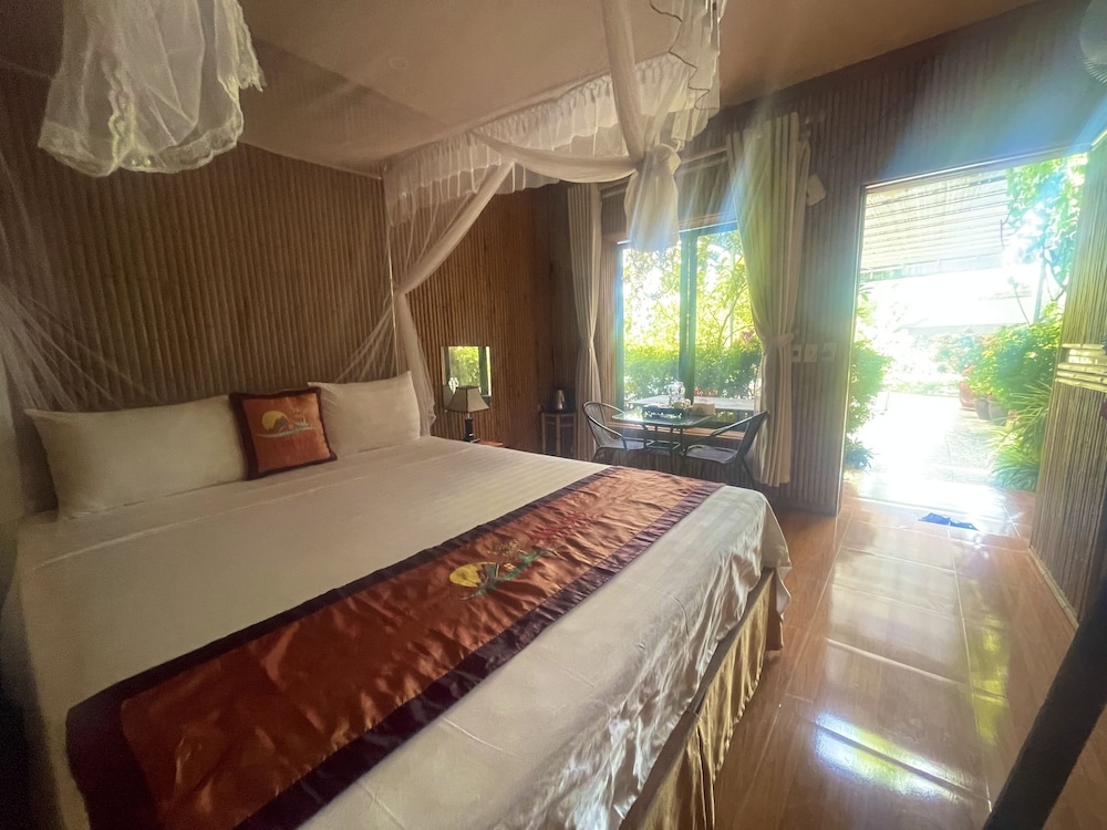 SUPERIOR, DOUBLE BED