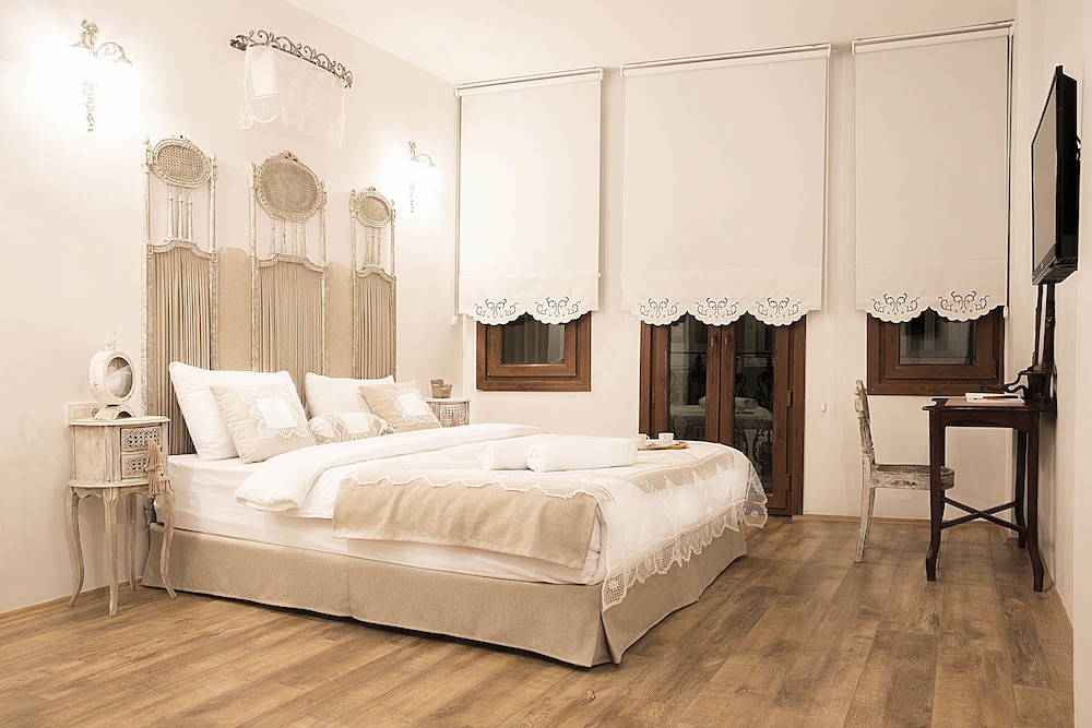 Oriella Hotel 6/40