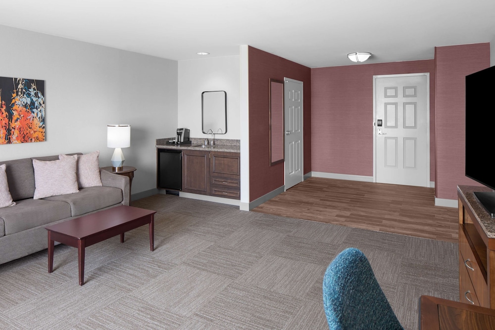 HILTON GARDEN INN SALT LAKE CITY AIRPORT 47/77