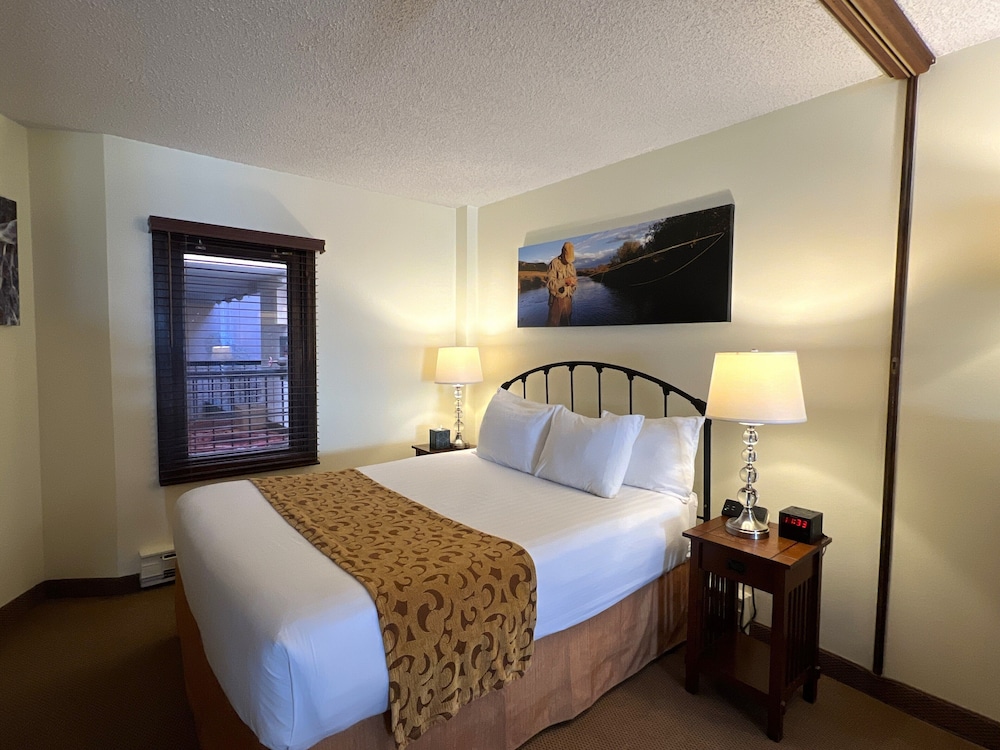 FAMILY, STUDIO, SUITE, QUEEN BED, SOFA