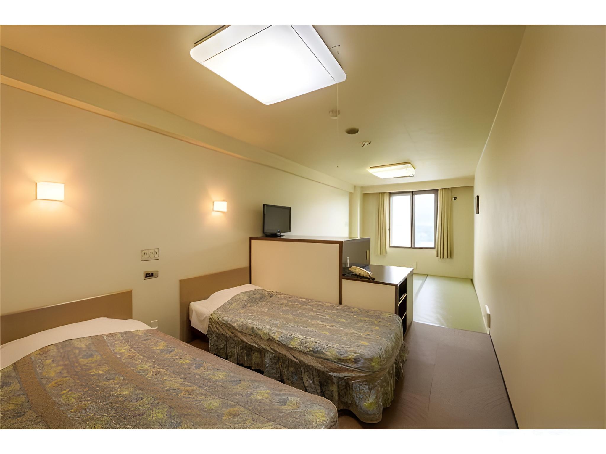 Japanese Western, Mountain View, Bathtub, East Wing