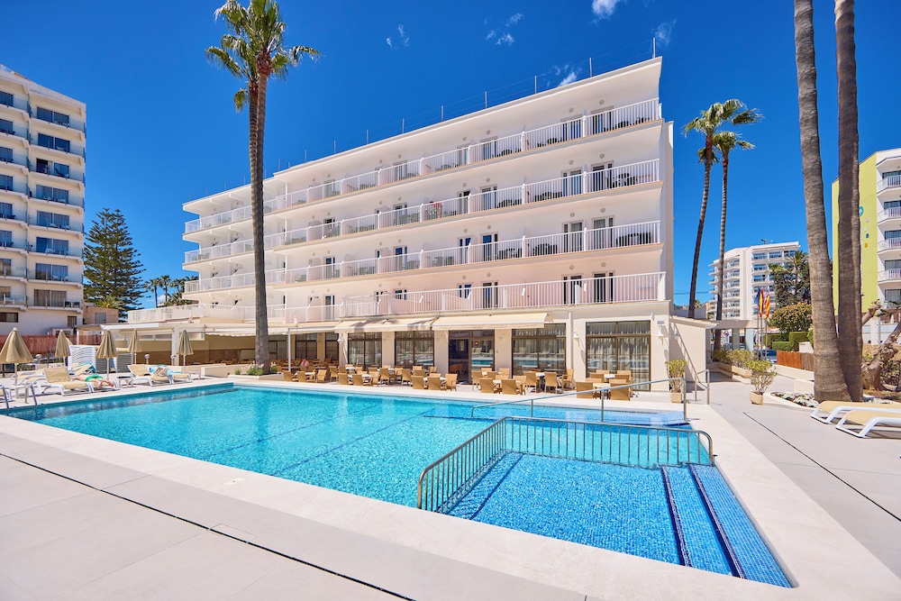 Universal Hotel Bikini 4/66
