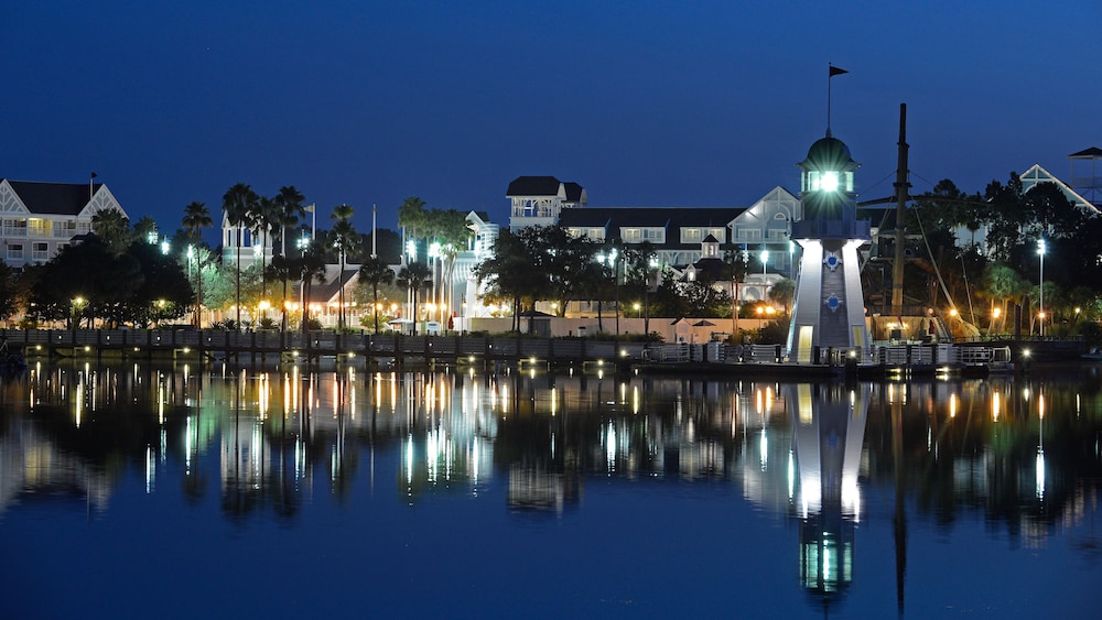 Disneys Yacht Club Resort 42/50