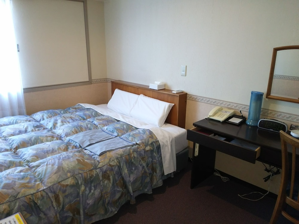 COMFORT, DOUBLE BED, SMOKING