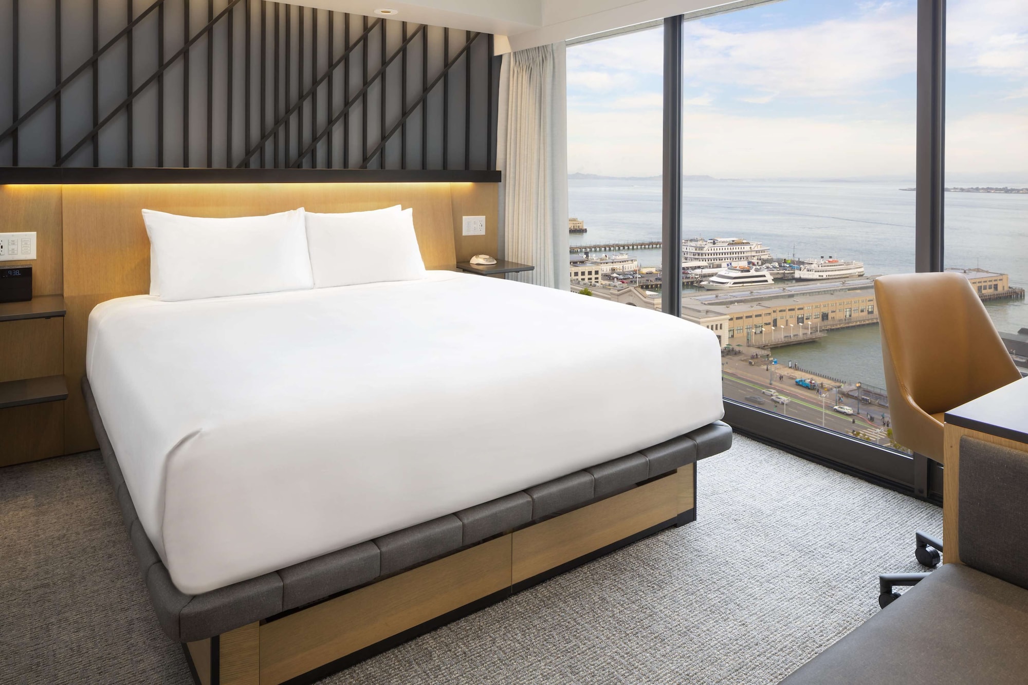 ROOM, KING BED, FERRY VIEW
