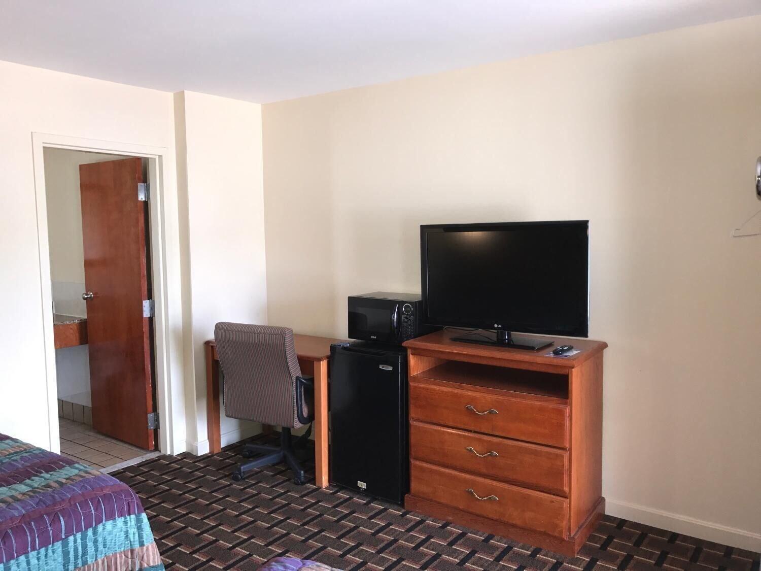 Shangri La Motel 15/27