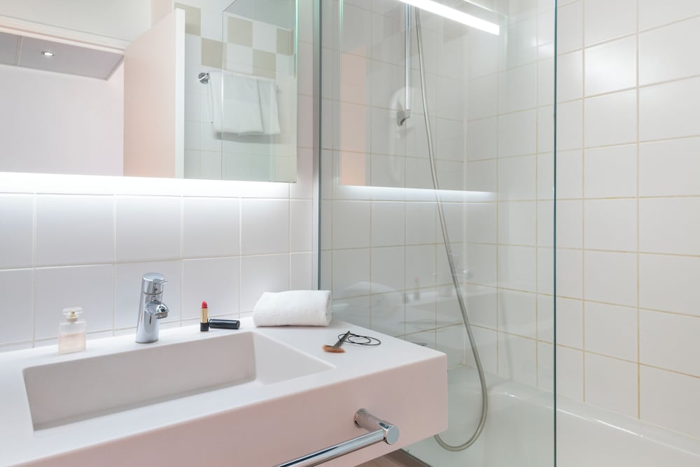 Ibis Styles Gare De L Est Chateau Landon 44/47