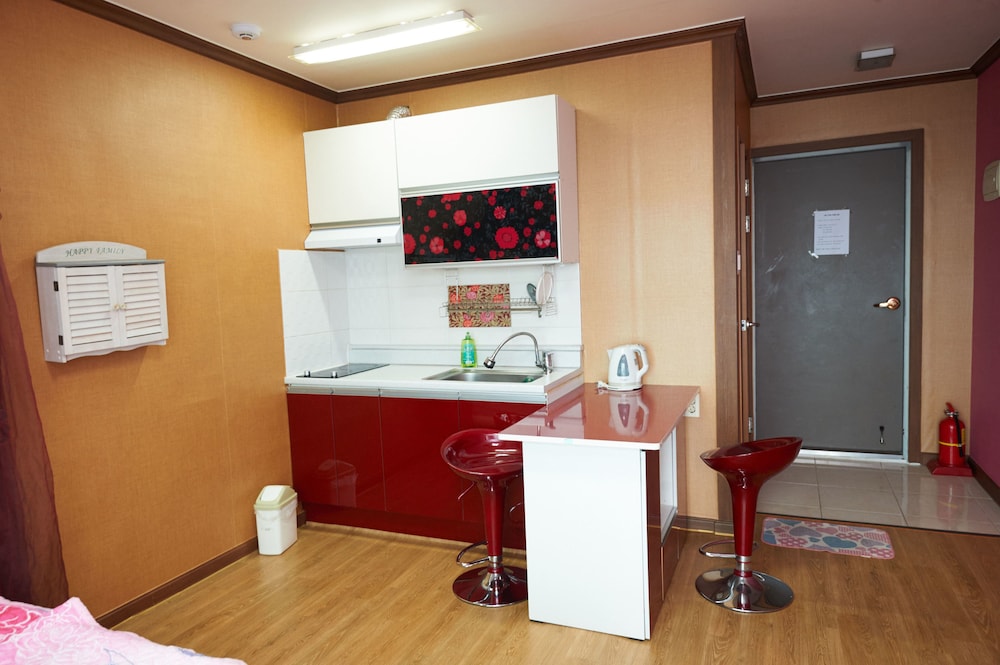 Sand Beach Pension 50/50