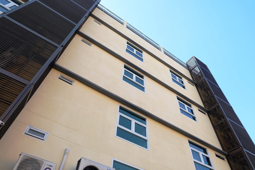 AU BON HOSTEL 4/58