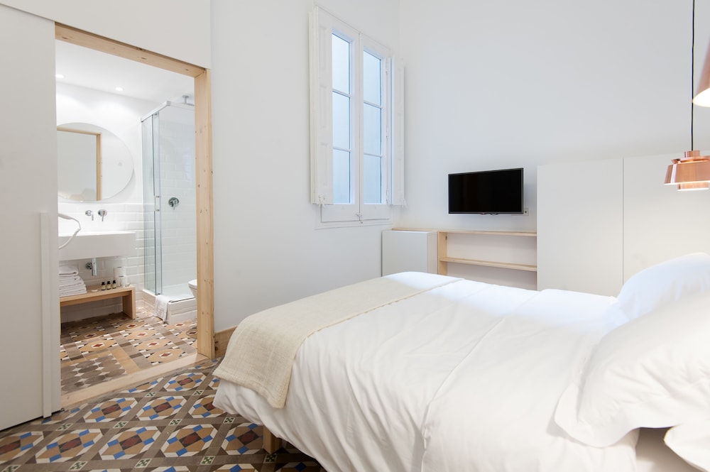 STANDARD, DOUBLE BED