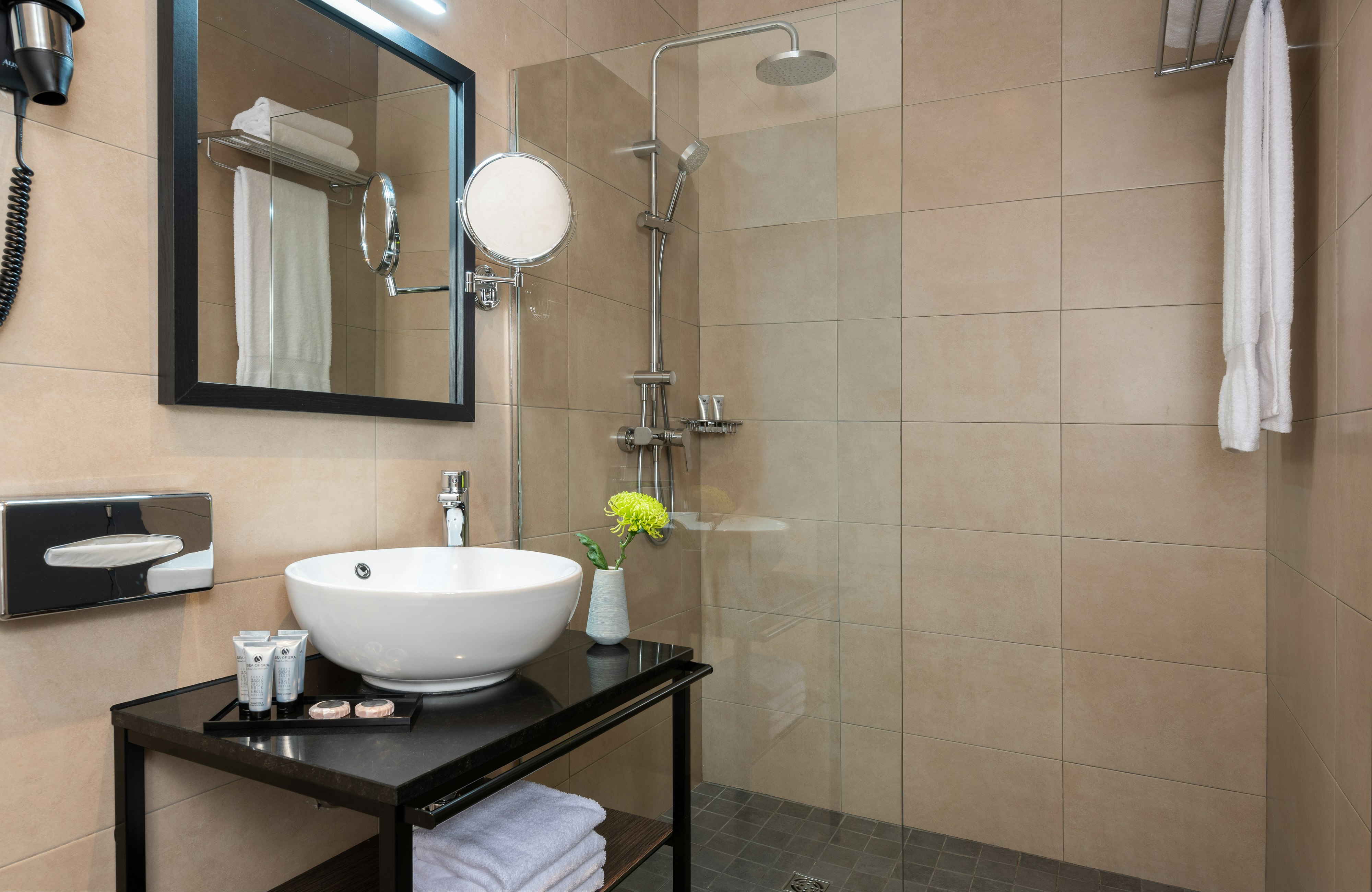 NYX Hotel Madrid by Leonardo Hotels 73/74