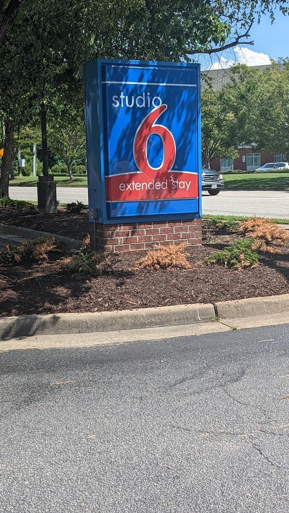 Studio 6 Extended Stay - Hampton, VA - Langley AFB Area in HAMPTON - VA