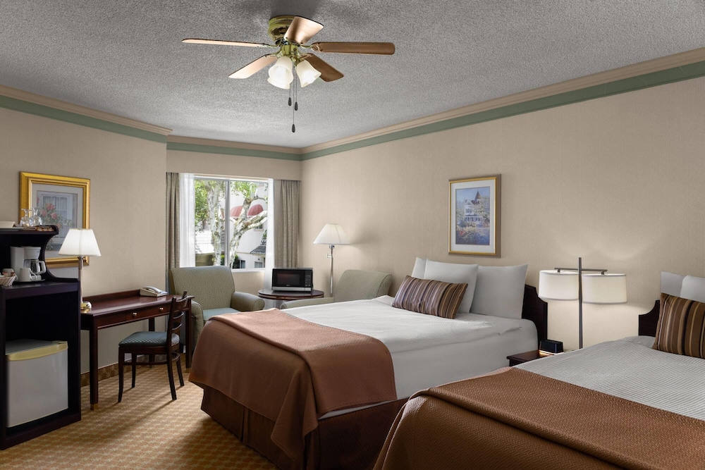 Royal Scot Hotel & Suites, Trademark Collection by Wyndham 25/76