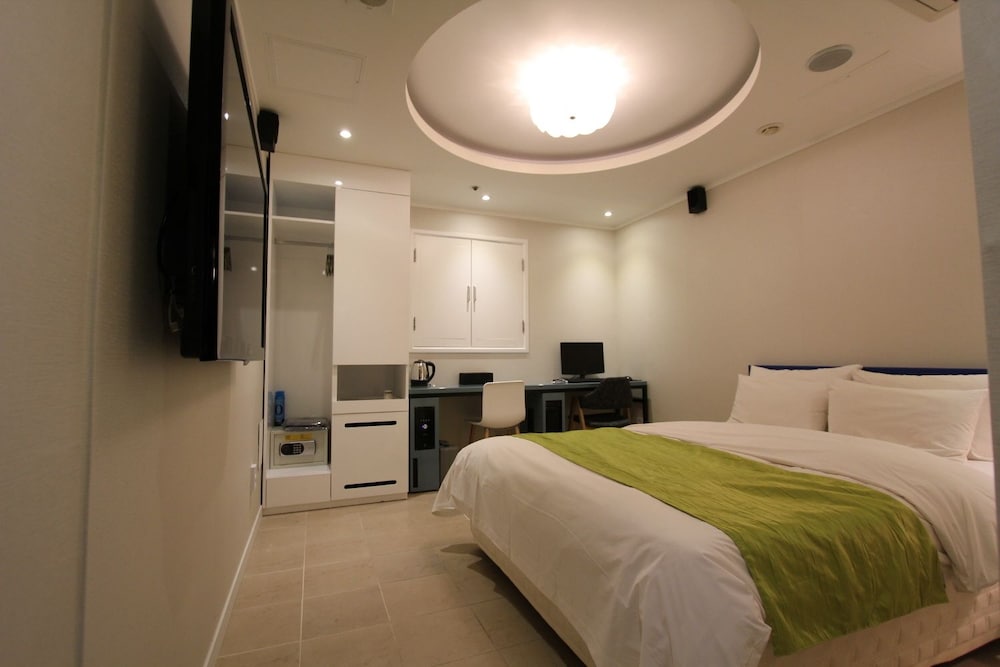 STANDARD, DOUBLE BED