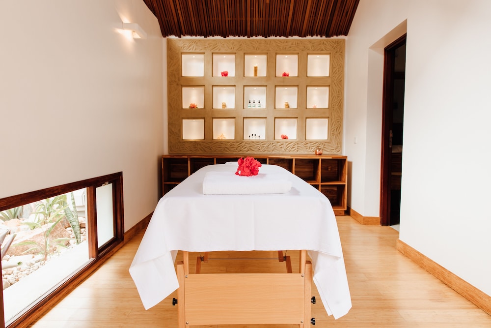 Heaven Restaurant and Boutique Hotel 25/50