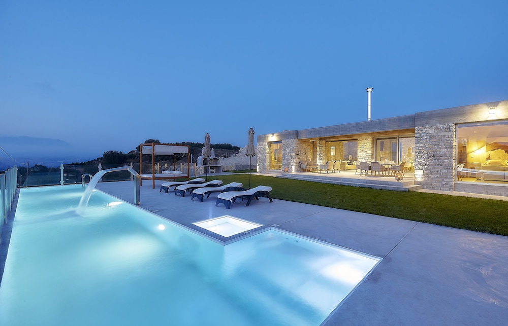 Kouros & Kori Villas 42/49