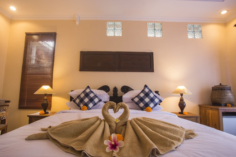 Capung Cottage 7/25