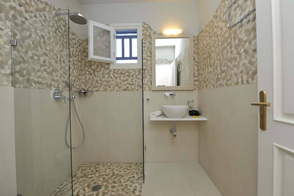 Ammos Naxos 48/50