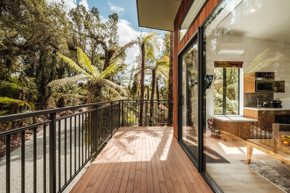 Rainforest Retreat 48/81
