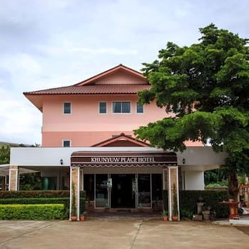 Khunyuw Hotel 1/63