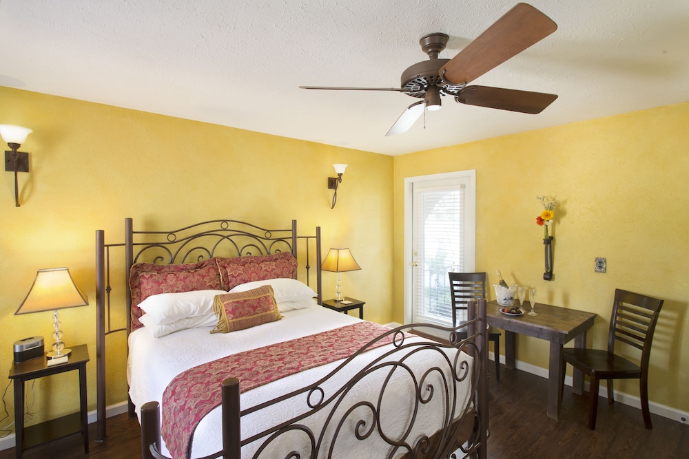 The Lakehouse Bed & Breakfast 8/46
