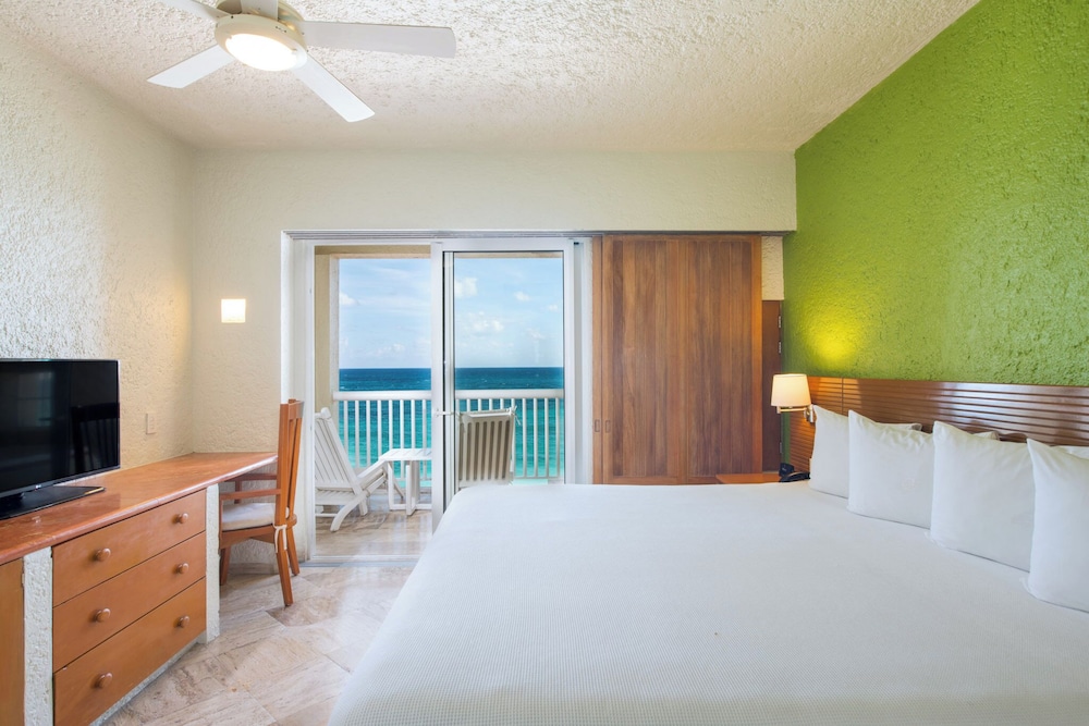 SUPERIOR, SUITE, OCEAN VIEW