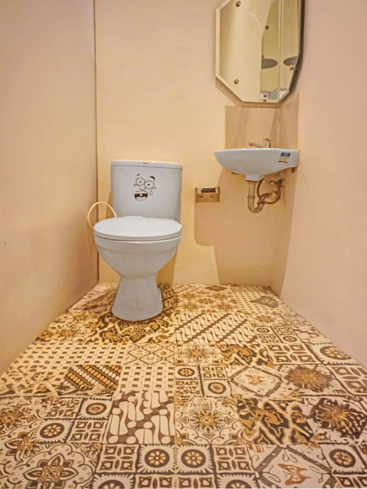 Hotel O near Ringroad City Walk XXI formerly Mitrotel Medan 36/39