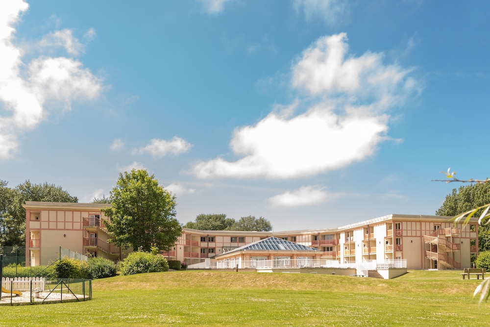 PIERRE AND VACANCES R?SIDENCE LES JARDINS DE LA COTE D'OPALE(FORMERLY RESIDENCE LES JARDINS DE LA C 34/42
