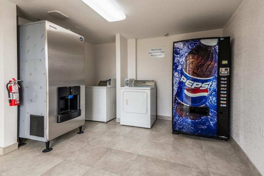 Motel6 Schenectady, NY 10/49