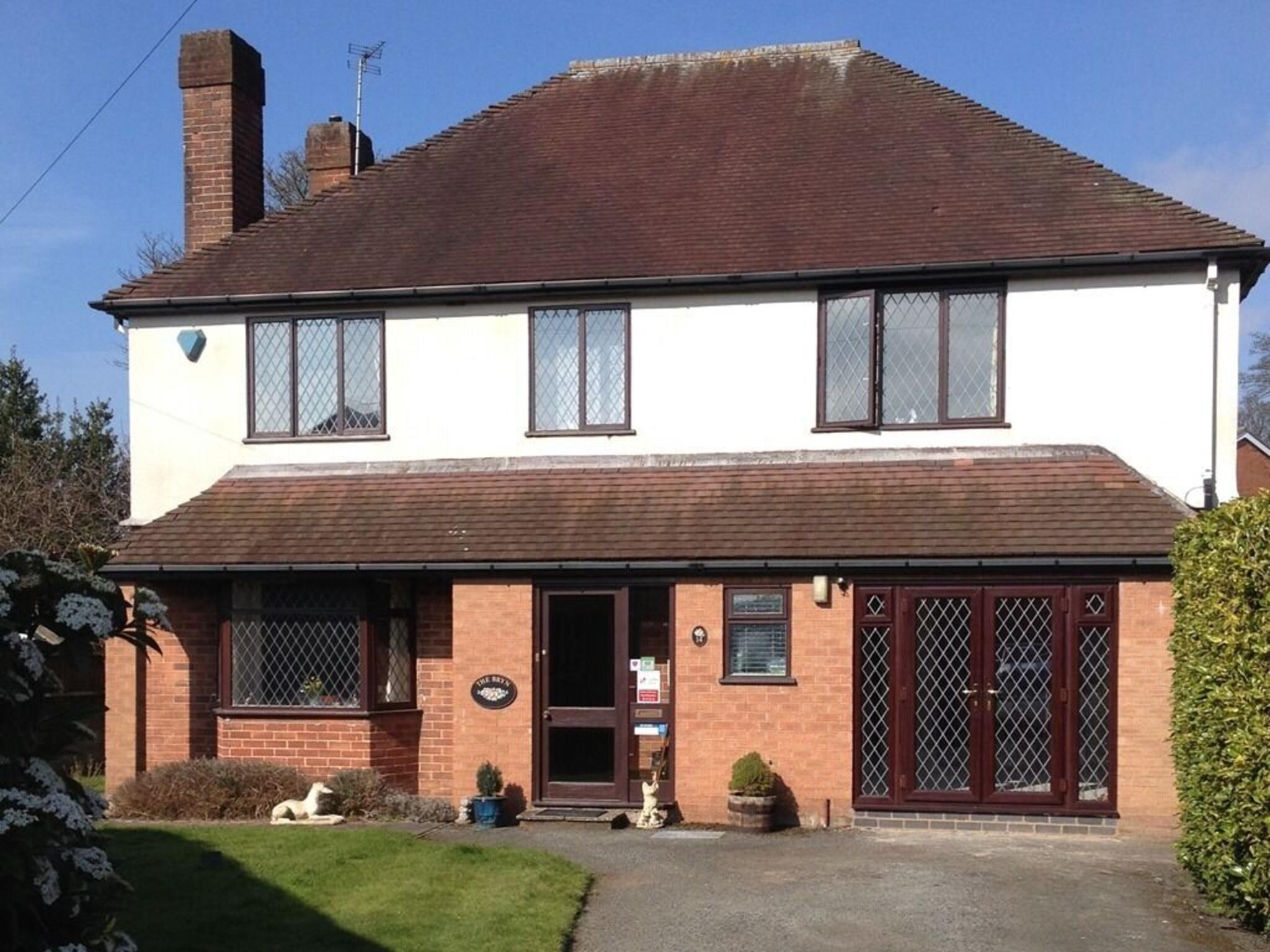 The Bryn B B 2/12