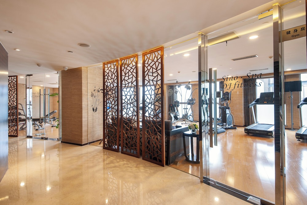 Regal Jinfeng 33/56