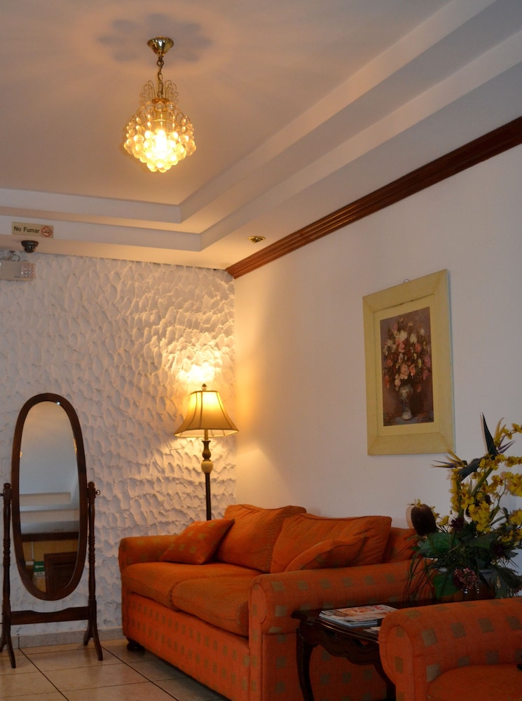 VILLA FLORENCIA ZONA ROSA 49/71
