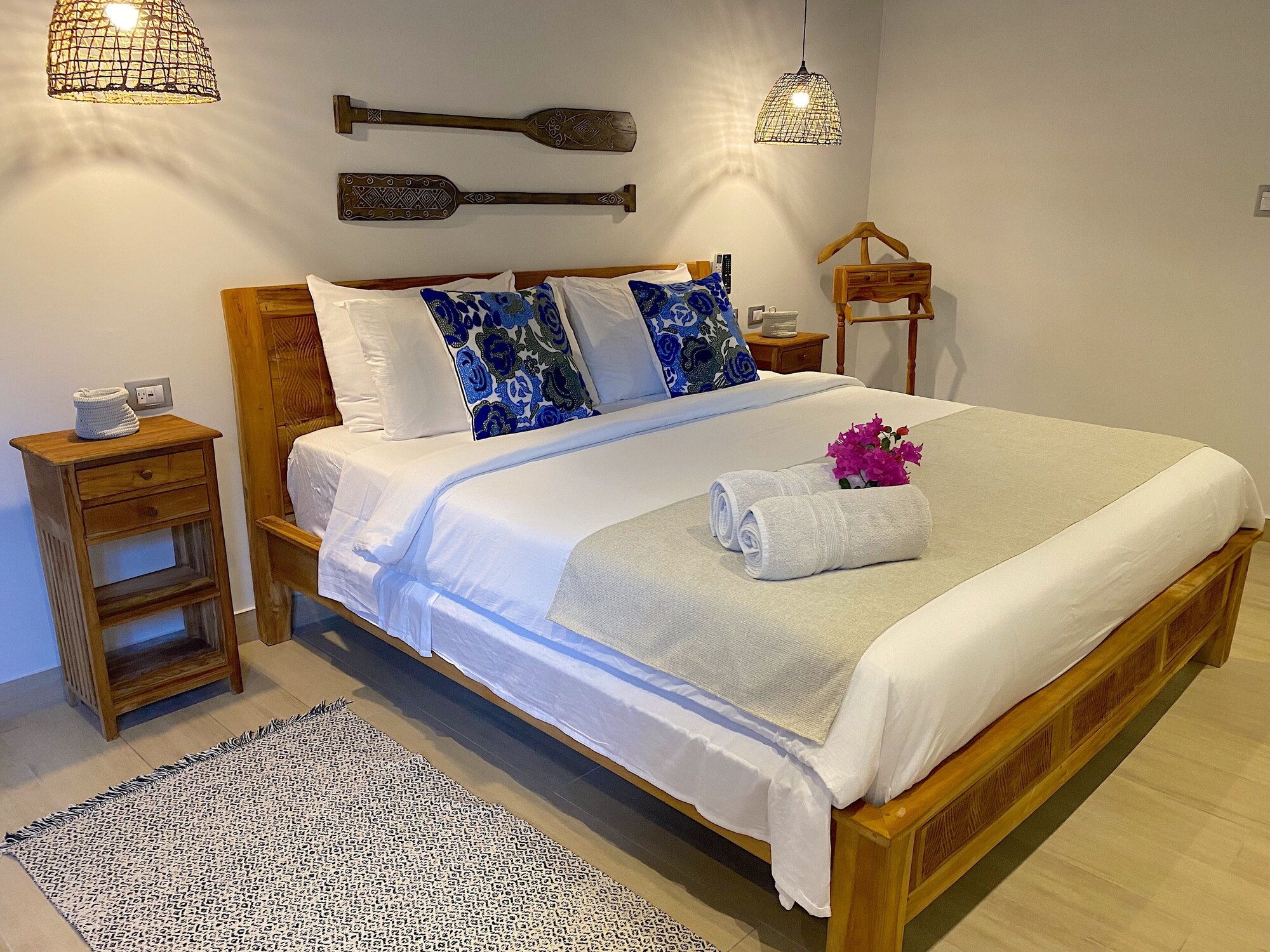 DELUXE, APARTMENT, PRIVATE BATHROOM