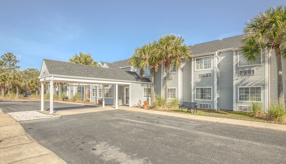 Microtel Inn & Suites by Wyndham Gulf Shores 51/64