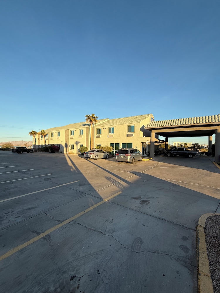 Motel 6 Lake Havasu City Lakeside 29/34