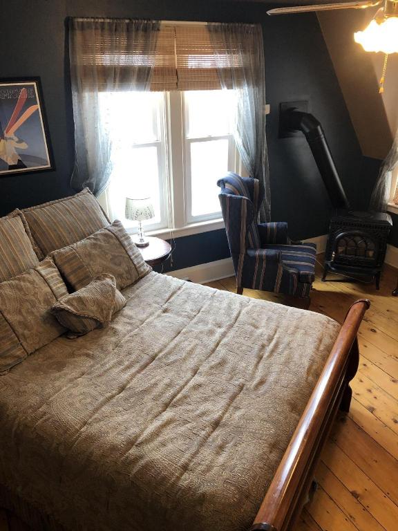 Red Elephant Inn Bed and Breakfast 21/49