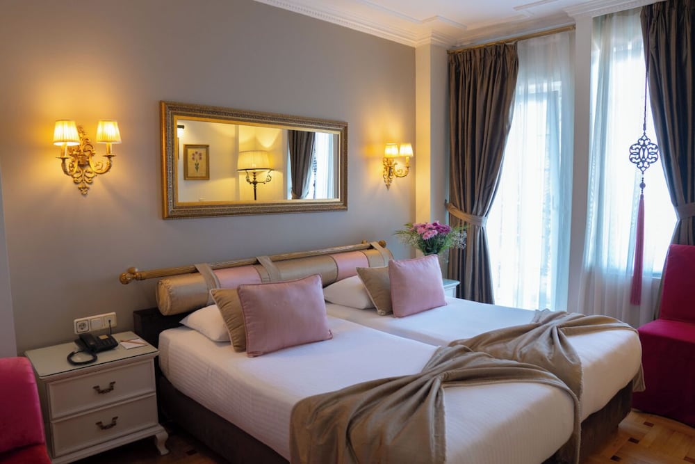 Avicenna Hotel 25/73