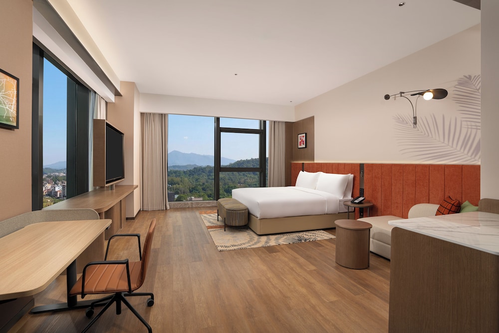 Hilton Garden Inn Shanwei Luhe 23/50