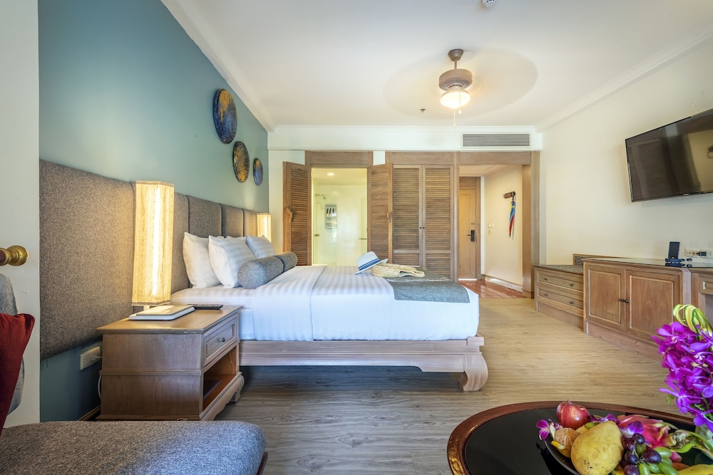 Cha-da Thai Village Resort 25/72