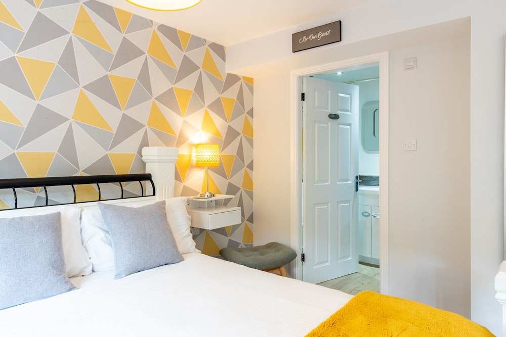 Number 80 Bed Then Breakfast 30/65